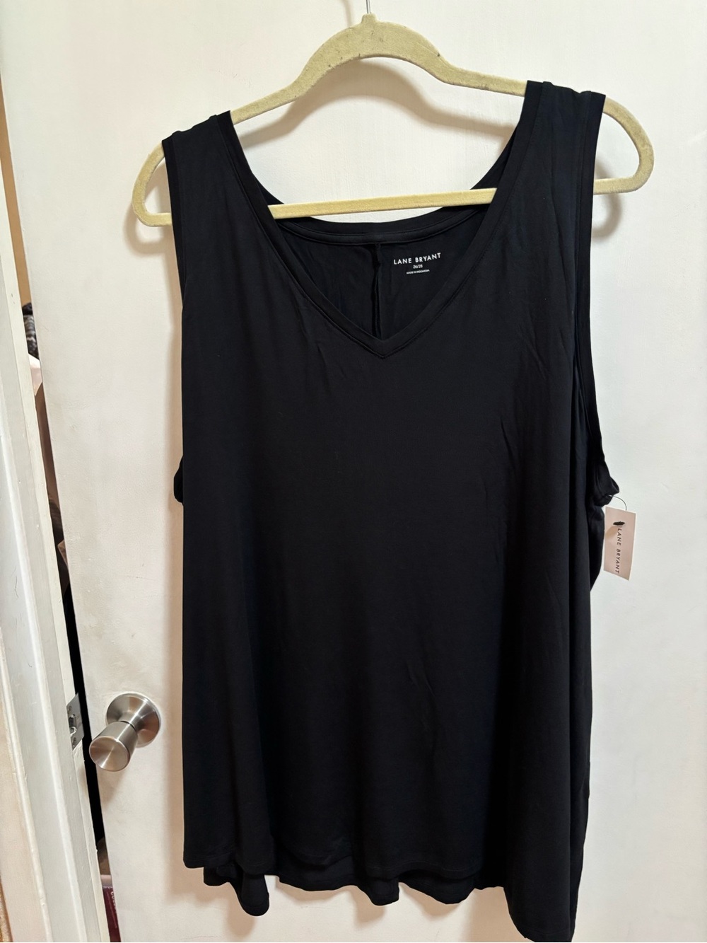 Lane Bryant Black V-Neck Sleeveless Tank Top